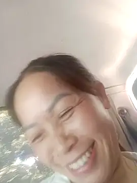Snapshot of -Luni- chatting on 07.26.26 -Luni- online show from 07.26.26