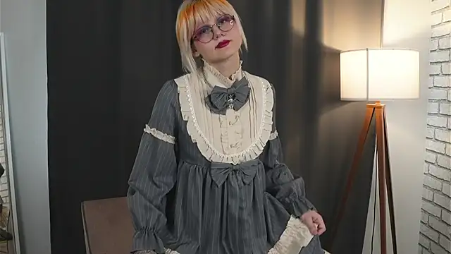 CarriKhano online show from 04.06.26