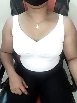 cute-bird- online show from 04.03.26