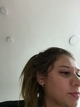 Snapshot of Alison_parkerrr chatting on 04.05.26 Alison parkerrr online show from 04.05.26