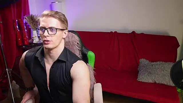 Kenly White online show from 04.05.26