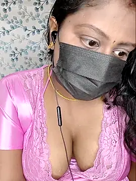 Romantic Woman online show from 04.15.26