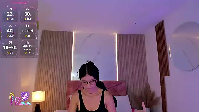 Snapshot of clairemillerx chatting on 05.30.26 clairemillerx online show from 05.30.26