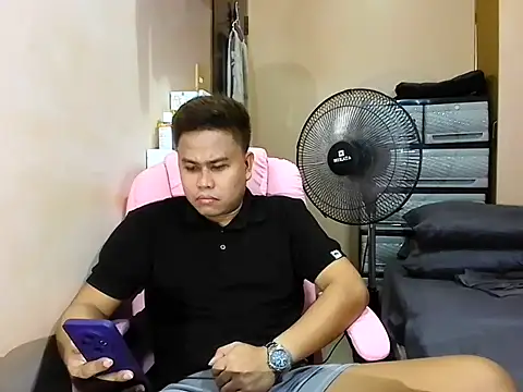 Snapshot of tipsy_butter chatting on 06.20.26 tipsy butter online show from 06.20.26
