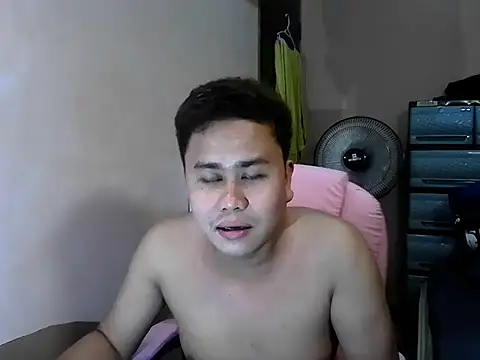 Snapshot of tipsy_butter chatting on 07.15.26 tipsy butter online show from 07.15.26