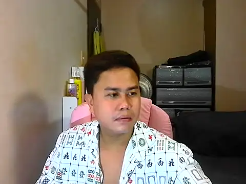Snapshot of tipsy_butter chatting on 07.20.26 tipsy butter online show from 07.20.26