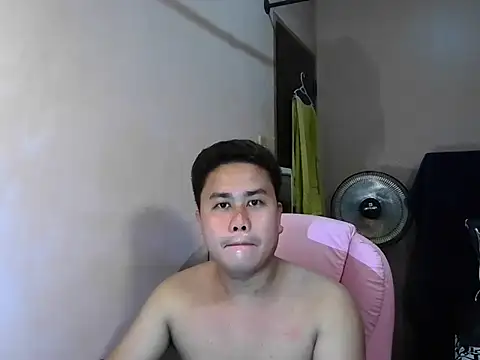 Snapshot of tipsy_butter chatting on 07.21.26 tipsy butter online show from 07.21.26