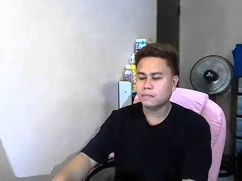 Snapshot of tipsy_butter chatting on 07.25.26 tipsy butter online show from 07.25.26