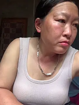 Snapshot of candy-beo chatting on 05.15.26 candy-beo online show from 05.15.26