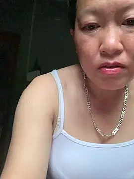 Snapshot of candy-beo chatting on 05.18.26 candy-beo online show from 05.18.26