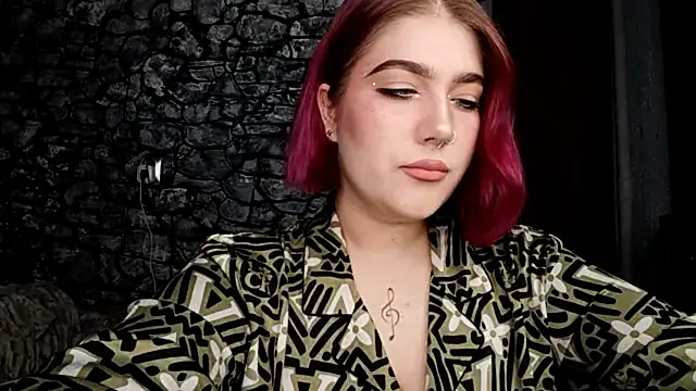 Snapshot of E_thie chatting on 04.05.26 E thie online show from 04.05.26