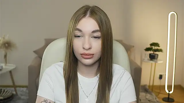 Snapshot of SangVivolo chatting on 04.05.26 SangVivolo online show from 04.05.26