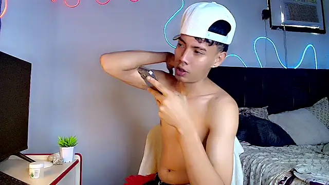 Ethan Noa online show from 04.13.26