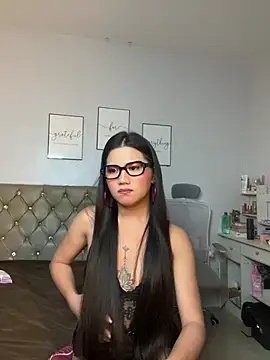 Snapshot of JassmineLove chatting on 07.16.26 JassmineLove online show from 07.16.26