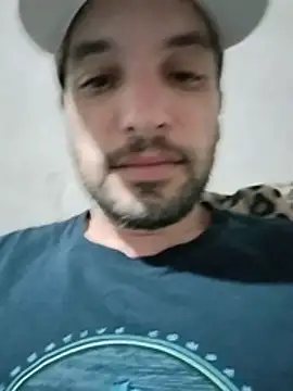 Snapshot of apertado23nv chatting on 07.17.26 apertado23nv online show from 07.17.26