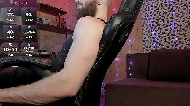 Snapshot of Paul_Rolex chatting on 12.19.24 Paul Rolex online show from 12.19.24