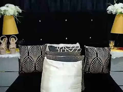 Snapshot of tswildboobsxx chatting on 12.18.24 tswildboobsxx online show from 12.18.24