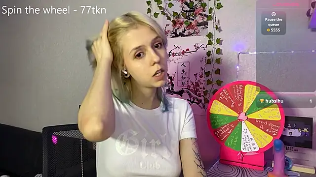 Snapshot of LunaBless chatting on 05.21.26 LunaBless online show from 05.21.26