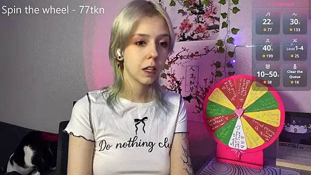 Snapshot of LunaBless chatting on 05.30.26 LunaBless online show from 05.30.26