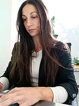 Snapshot of canduxgirl chatting on 05.04.26 canduxgirl online show from 05.04.26