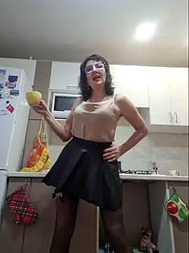 LaliaMia online show from 11.30.25