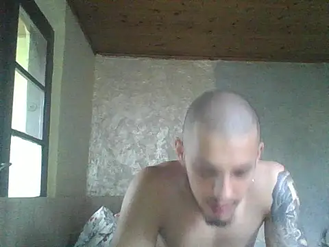Snapshot of robertmrn112 chatting on 06.11.26 robertmrn112 online show from 06.11.26