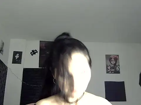 Snapshot of salomediamond chatting on 04.15.26 salomediamond online show from 04.15.26