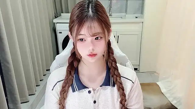 Snapshot of xiaoyugan_cute chatting on 07.15.26 xiaoyugan cute online show from 07.15.26
