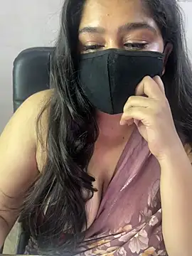 Snapshot of sarasofiaa_ chatting on 06.24.26 sarasofiaa online show from 06.24.26