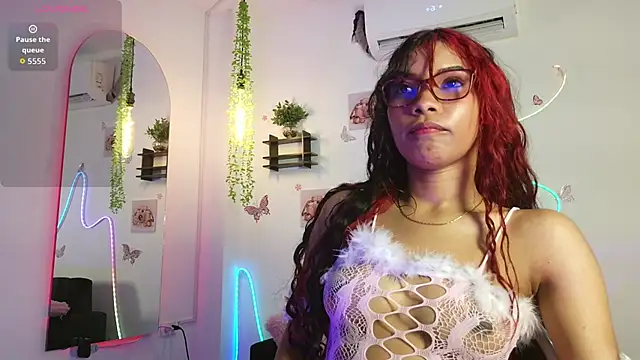 Daviana hill  online show from 04.09.26