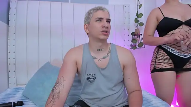 Snapshot of sebas_and_vanessa chatting on 04.13.26 sebas and vanessa online show from 04.13.26