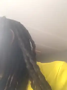 Snapshot of Azelia_33 chatting on 04.14.26 Azelia 33 online show from 04.14.26