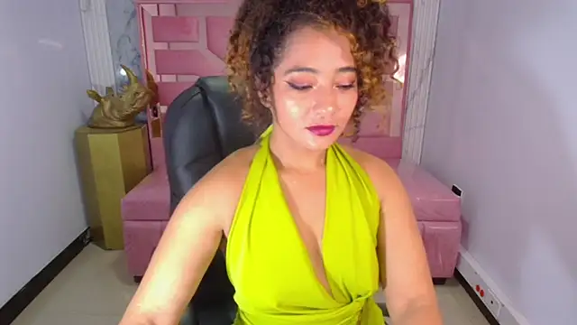 Snapshot of Brittany_ch chatting on 04.11.26 Brittany ch online show from 04.11.26