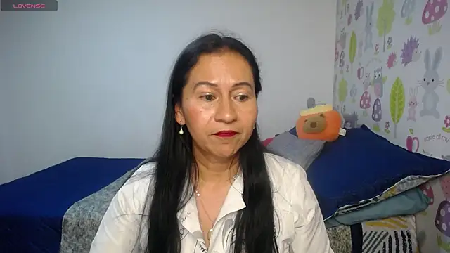 Snapshot of Tyna_b chatting on 06.24.26 Tyna b online show from 06.24.26