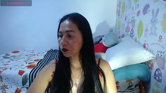 Snapshot of Tyna_b chatting on 07.24.26 Tyna b online show from 07.24.26