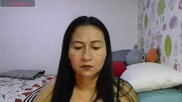 Snapshot of Tyna_b chatting on 07.26.26 Tyna b online show from 07.26.26