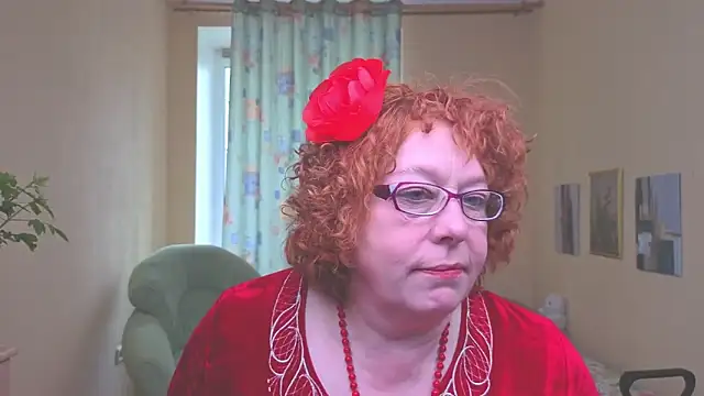 Fara Flutte online show from 04.30.26