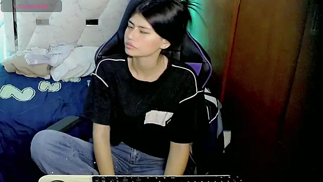 Snapshot of Nani_155 chatting on 06.18.26 Nani 155 online show from 06.18.26