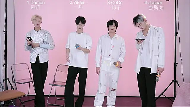 Snapshot of XL-CandyShop chatting on 04.08.26 XL-CandyShop online show from 04.08.26