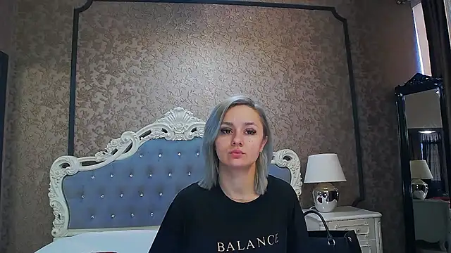 Ivy Quin online show from 06.03.26
