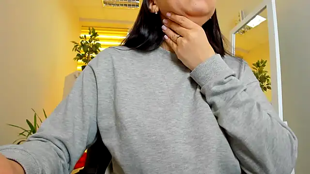 Tianniaa online show from 04.17.26