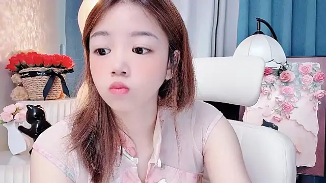 Snapshot of Lilababy00 chatting on 07.20.26 Lilababy00 online show from 07.20.26