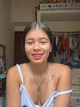 Snapshot of Kloe_zaf chatting on 06.05.26 Kloe zaf online show from 06.05.26