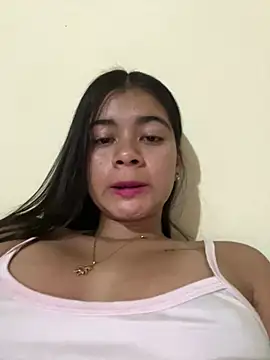 Snapshot of Kloe_zaf chatting on 06.23.26 Kloe zaf online show from 06.23.26