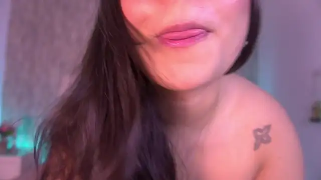 Snapshot of anne_bb chatting on 05.17.26 anne bb online show from 05.17.26