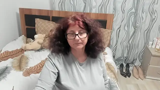 Snapshot of CatherineRowe chatting on 01.15.25 CatherineRowe online show from 01.15.25