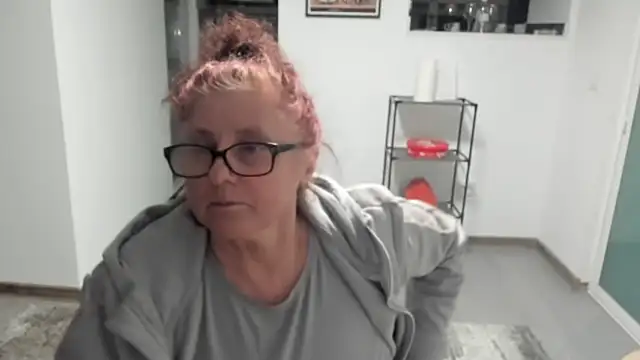 Snapshot of CatherineRowe chatting on 01.16.25 CatherineRowe online show from 01.16.25