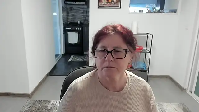 Snapshot of CatherineRowe chatting on 01.19.25 CatherineRowe online show from 01.19.25