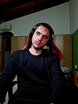 Snapshot of Gonza42OArg chatting on 04.08.26 Gonza42OArg online show from 04.08.26