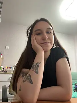 RiannaBrown online show from 04.21.26
